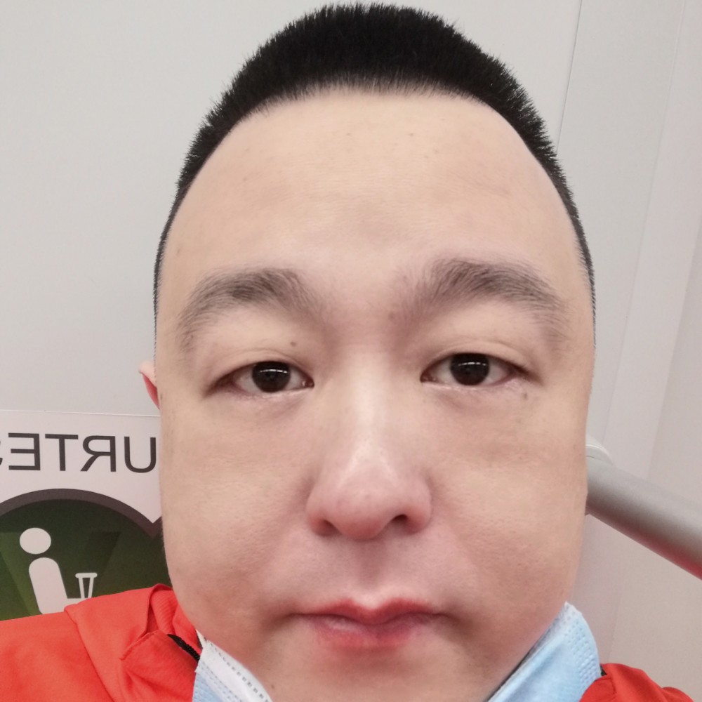 大头配短发的照片