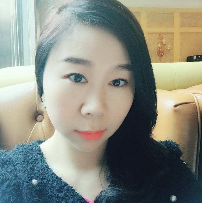 迷人眼线的照片
