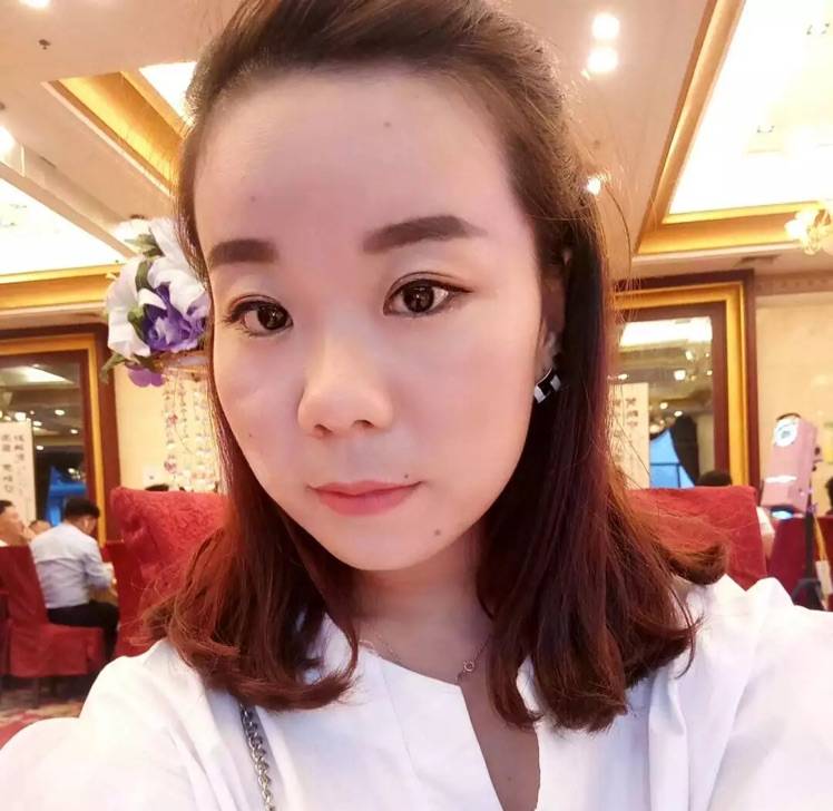 琴琴的照片