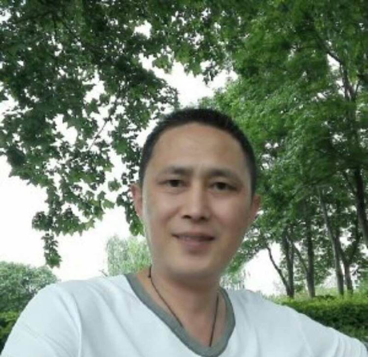 坚若磐石的照片