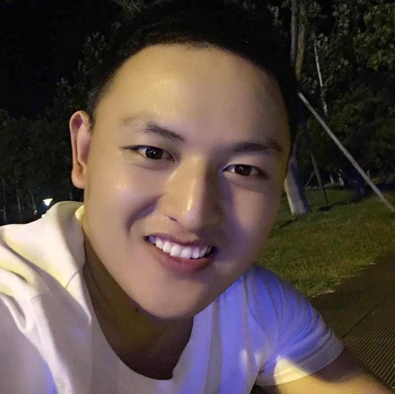 鹰吹丝汀的照片