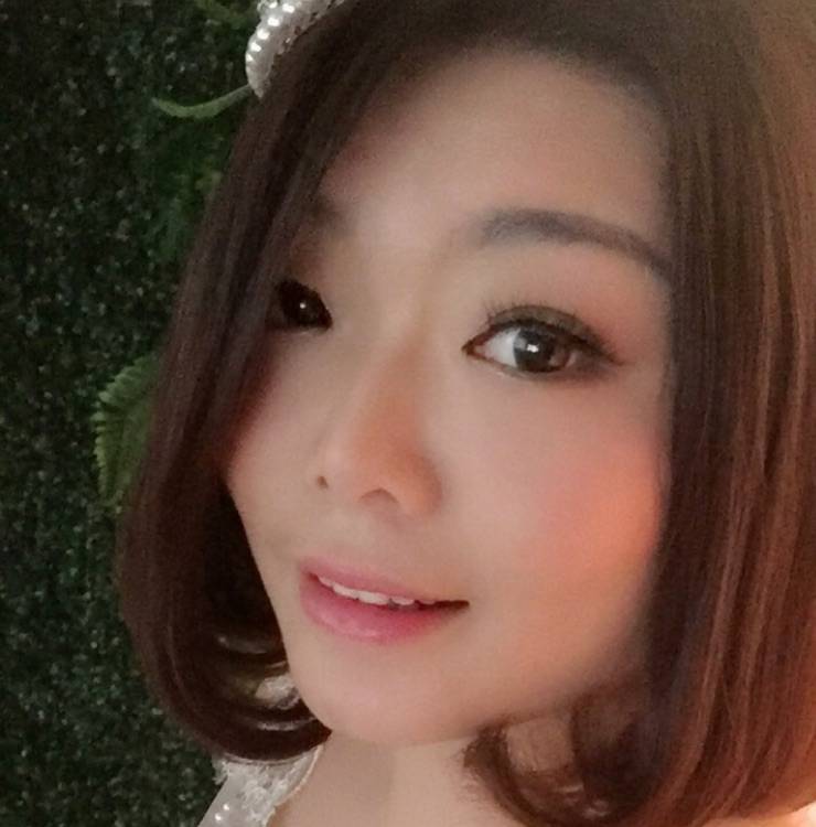 阳光明媚的影子的照片