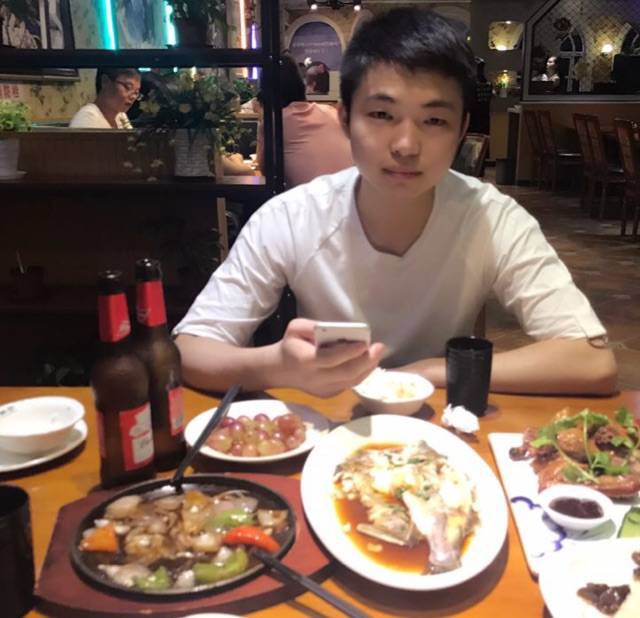 曾信达的照片