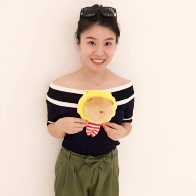 白米粥加鸡蛋的照片