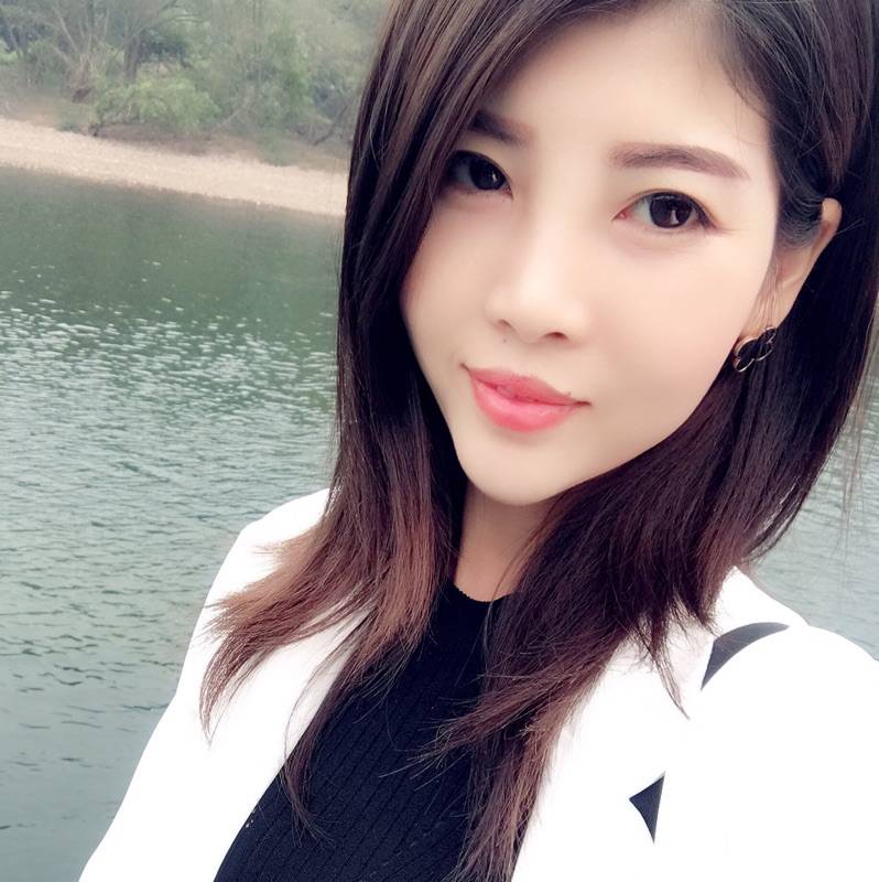 肖雅的照片