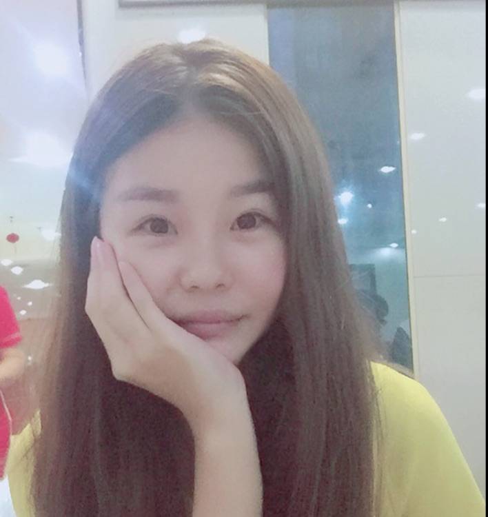 许小妞的照片