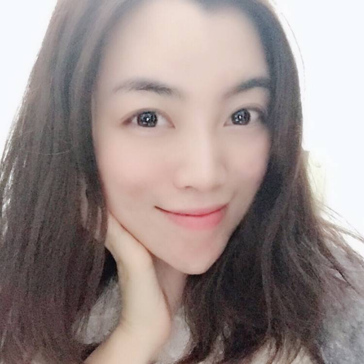 小苒的照片