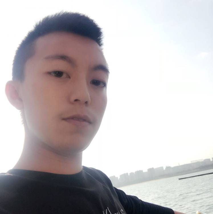 大__少的照片