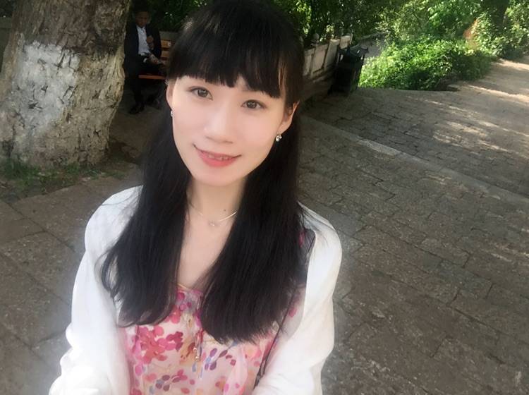 半朵悠莲的照片
