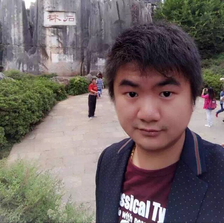 苦情人的照片