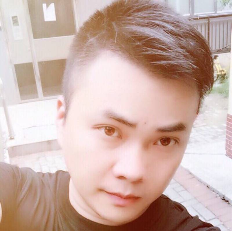我依然先生的照片