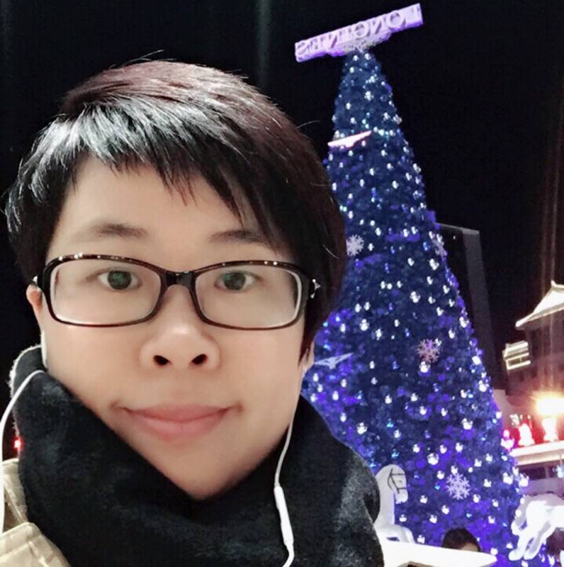 罗罗妮的照片