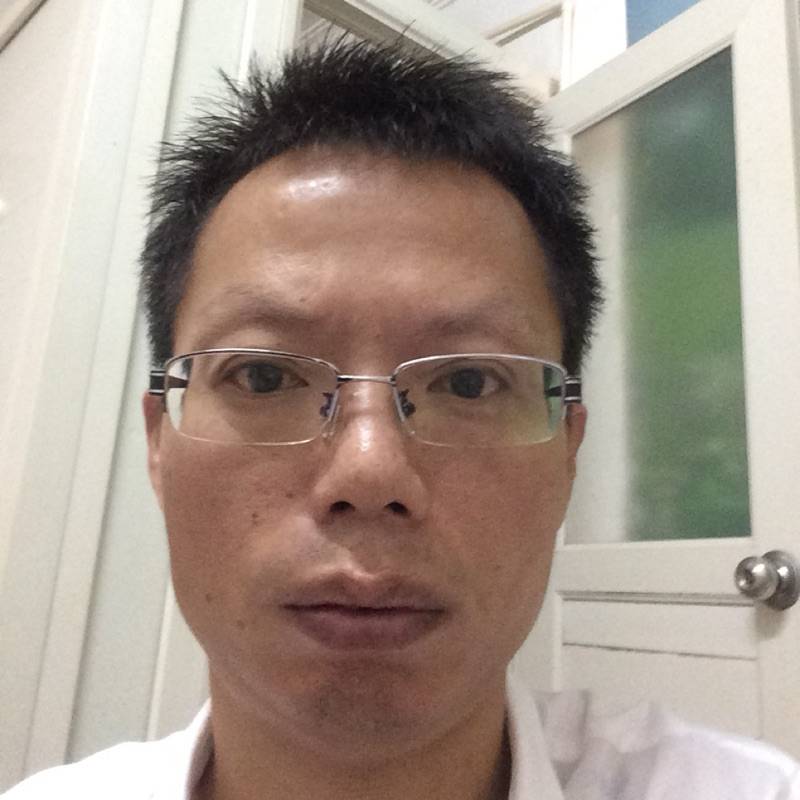 黄戒的照片