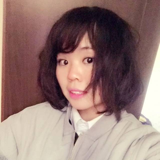 素颜女孩的照片