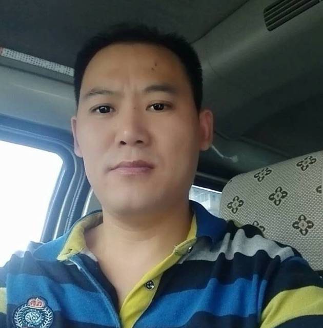 洪志的照片