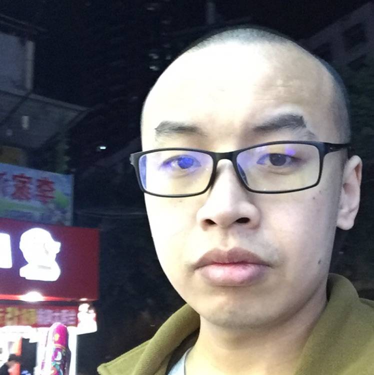 小灰灰的爸爸的照片