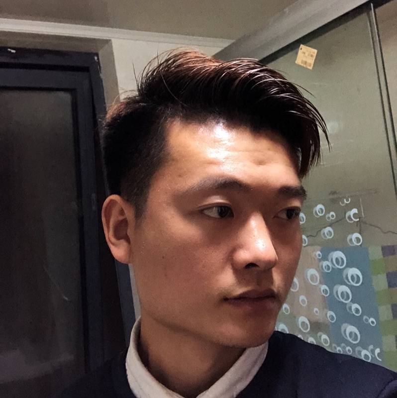 会飞的小奔驰的照片