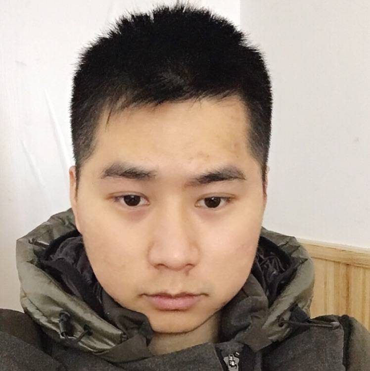 牵着的照片
