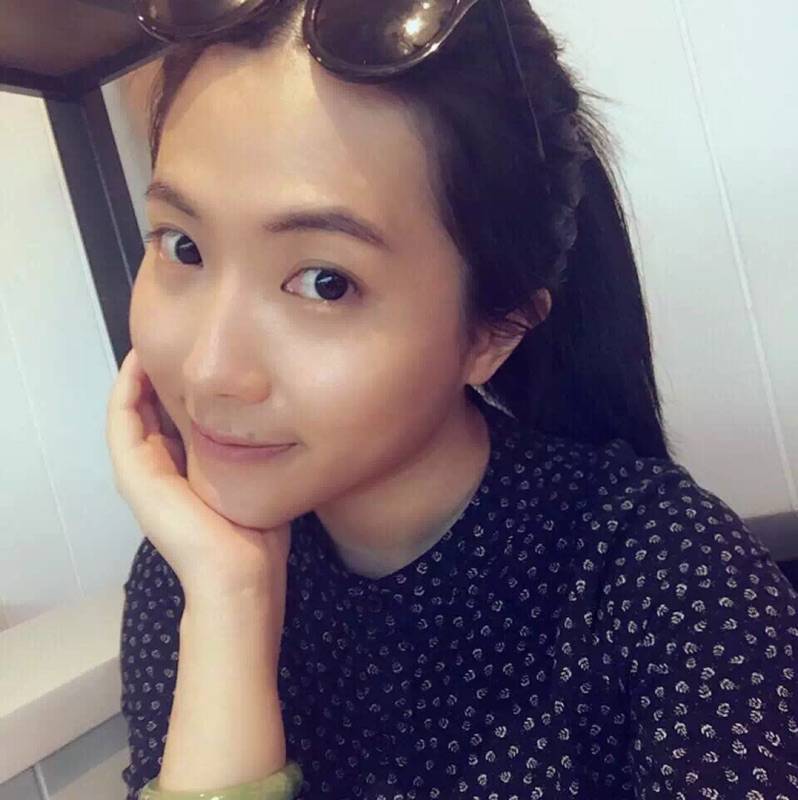 tracy唱的照片