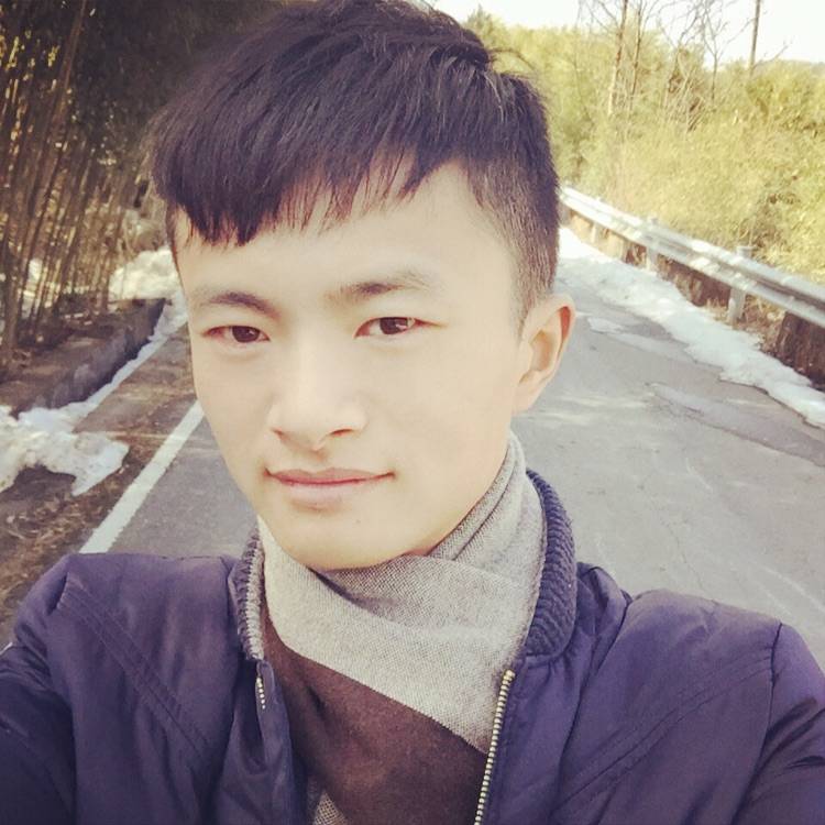 大龄剩叔的照片