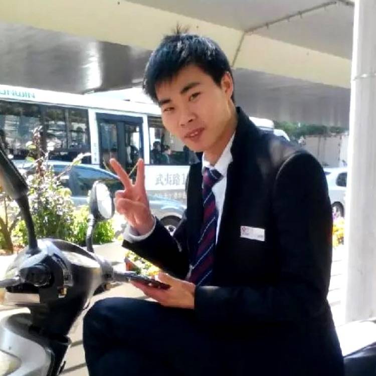 I\'M 邸同学的照片