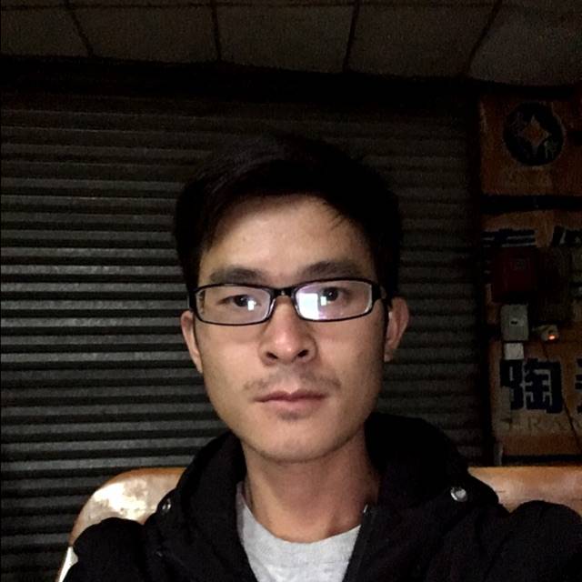 小何有大爱的照片