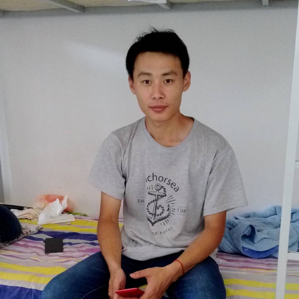 吃泡泡的小鱼的照片