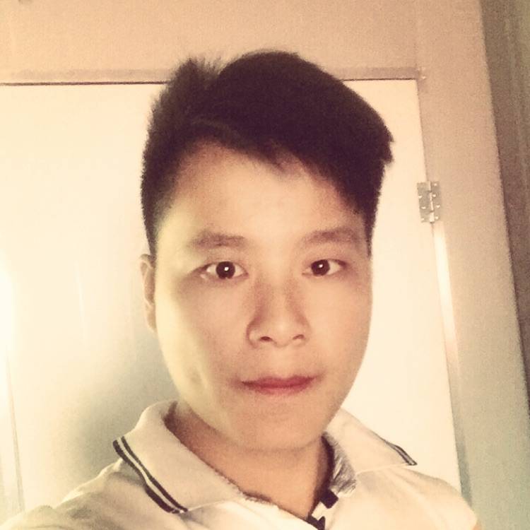 愤怒的小狼狗的照片