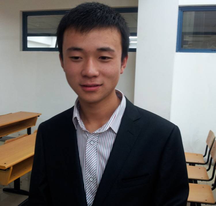 李二不小的照片