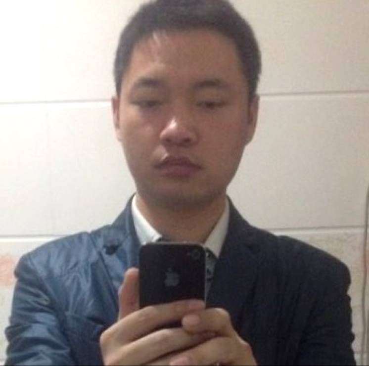 飘零的树叶的照片