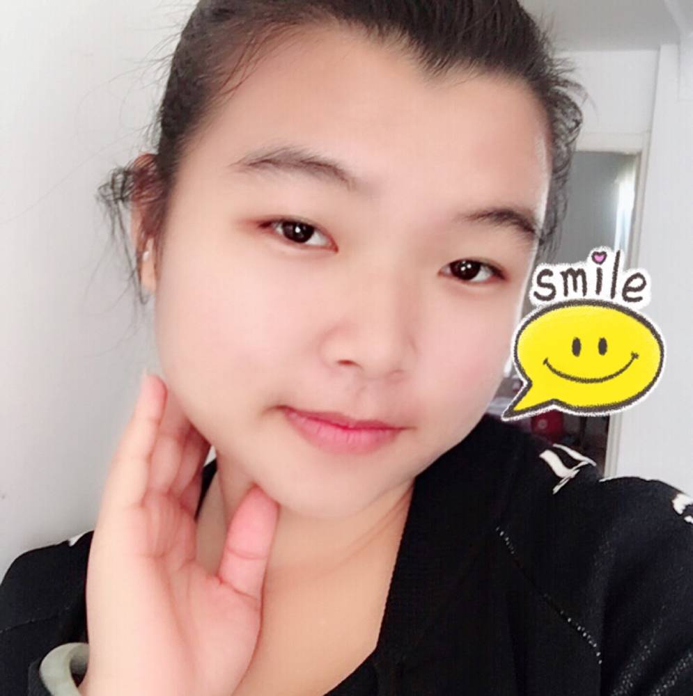 赖田英的照片