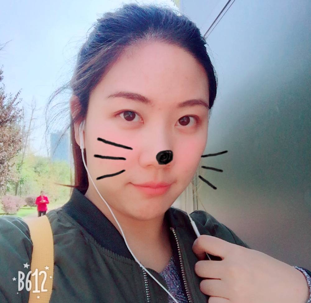 谢雯君君的照片