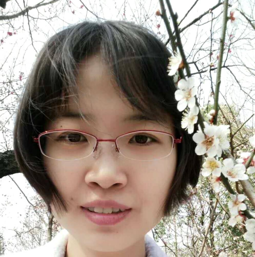 赵佩的照片