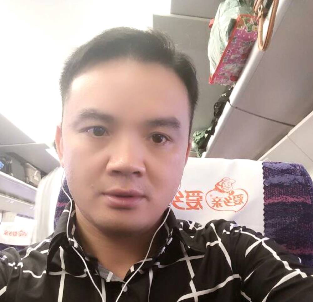 黄明冬的照片