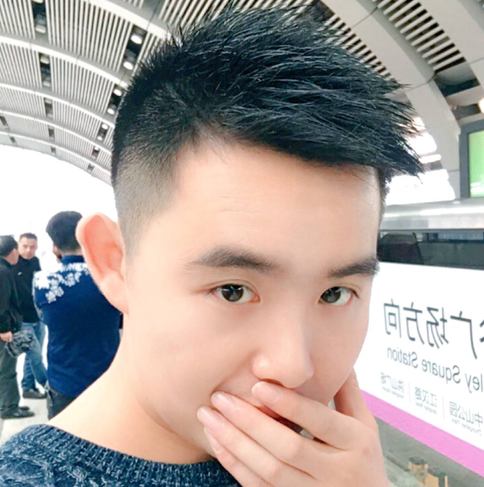 陈灯的照片