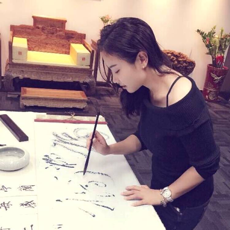 林诗的照片