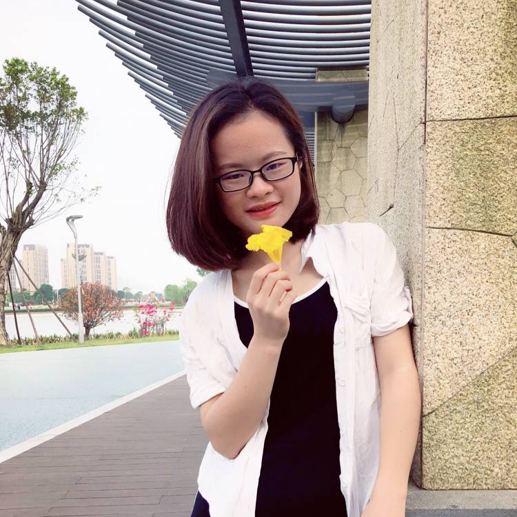 芹子的照片