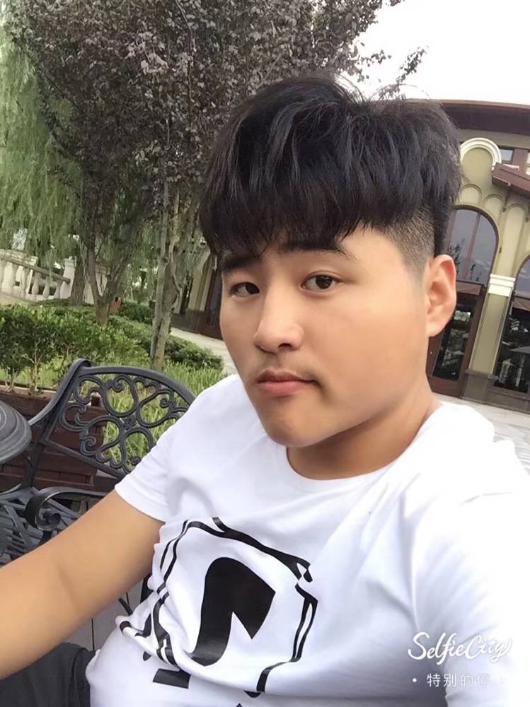 嗯呢……的照片