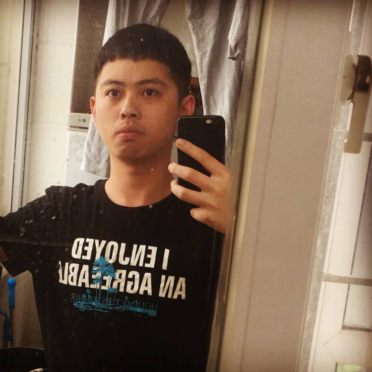 爽歪的麻雀的照片