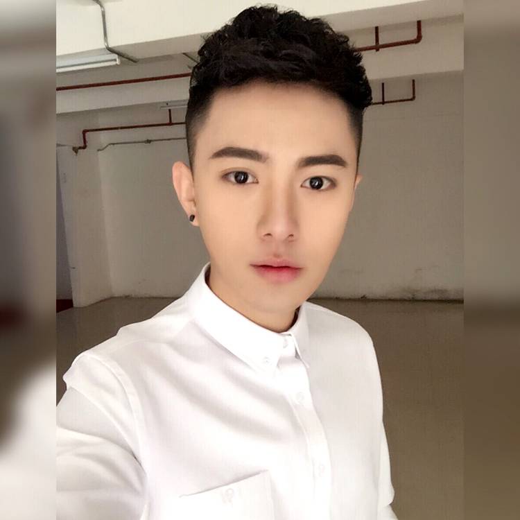 问一的照片