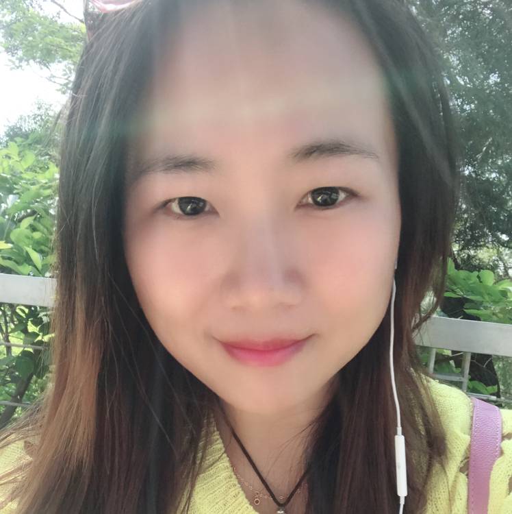 花香缭绕的照片