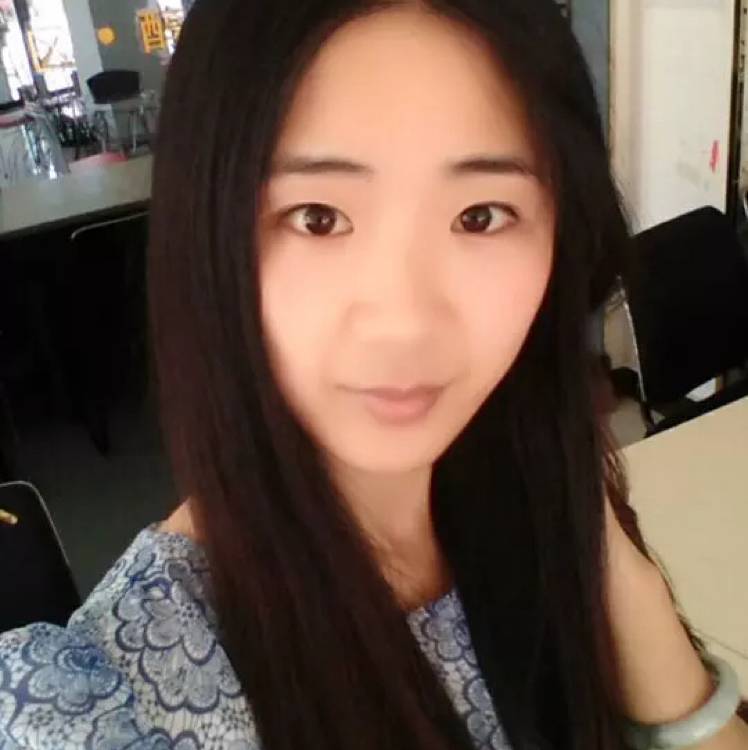 浅笑盼兮的照片