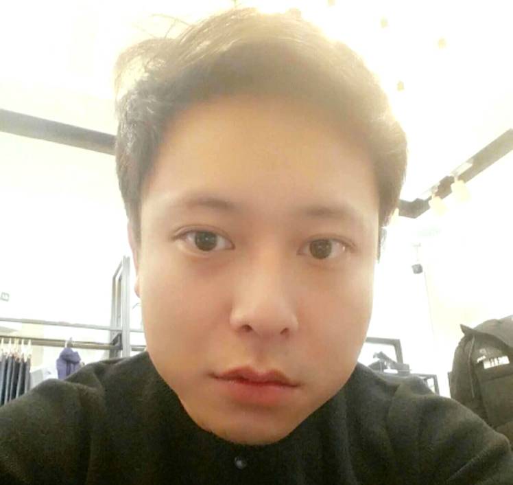 周生生的照片