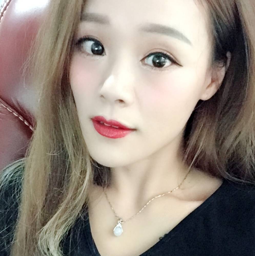 单薄哑铃的照片