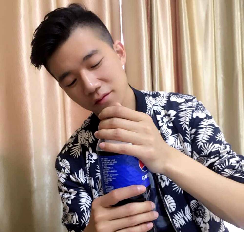 听话砖头的照片