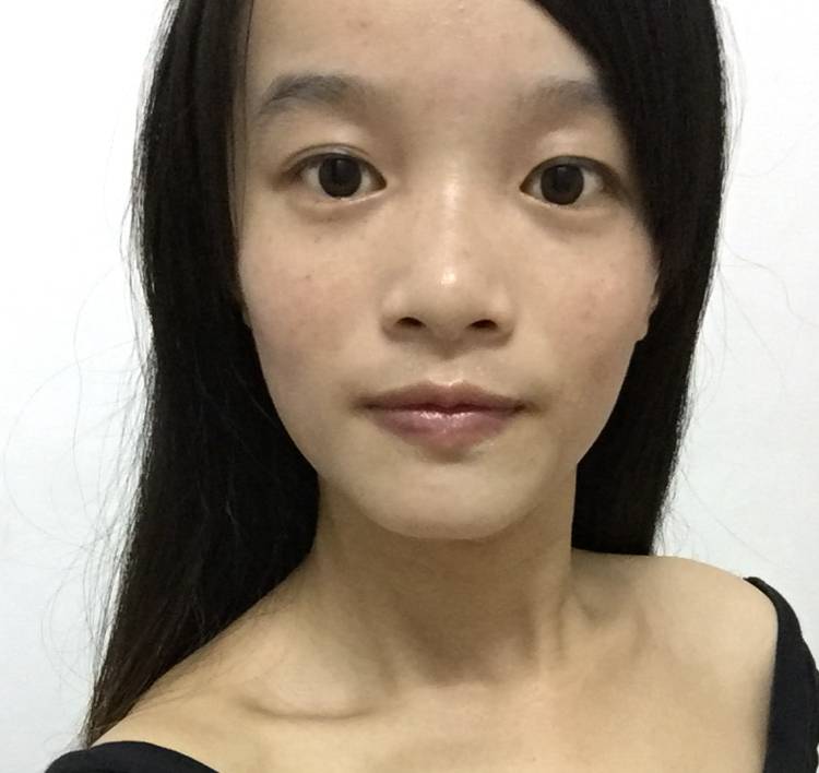 独寂小松鼠的照片