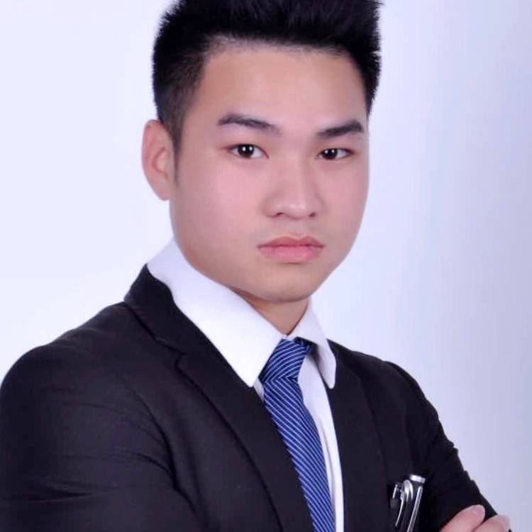 添房置业经理的照片