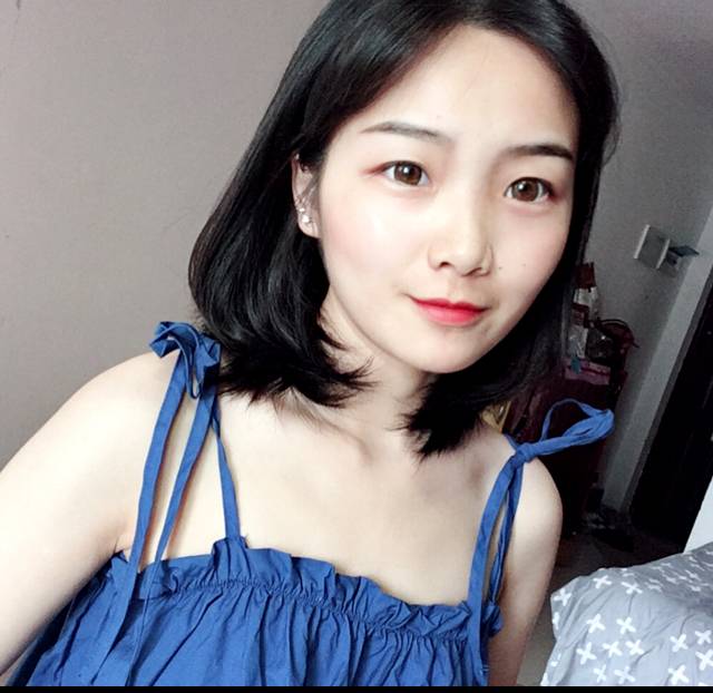 朗月姑娘的照片