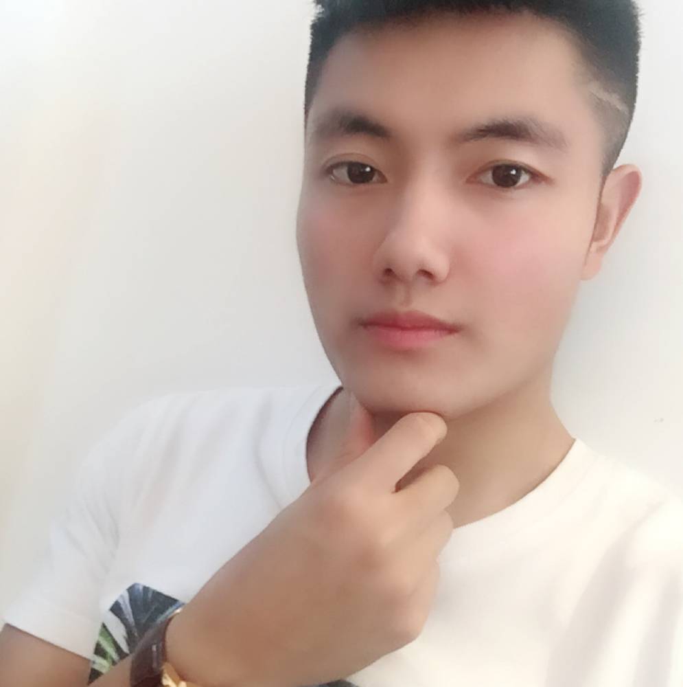 哭泣白开水的照片