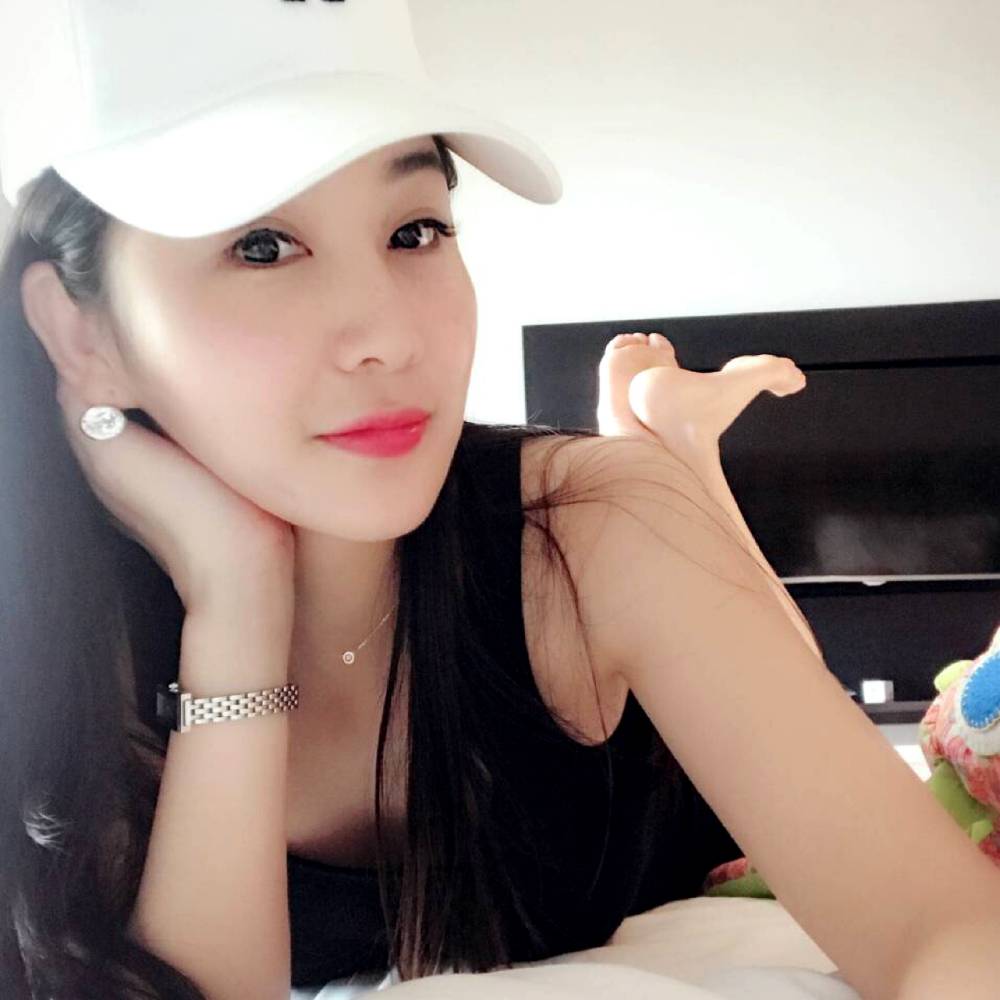 单身发卡的照片